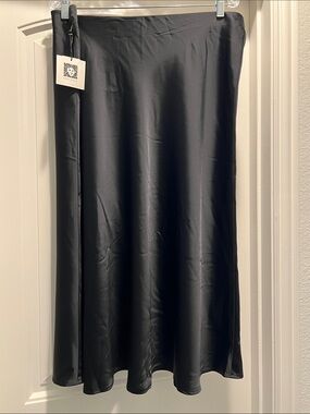 NWT Anne Klein Black Satin Midi Skirt